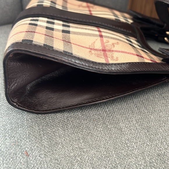 Burberry Shoulder Bag and Wallet - Picture 4 of 9